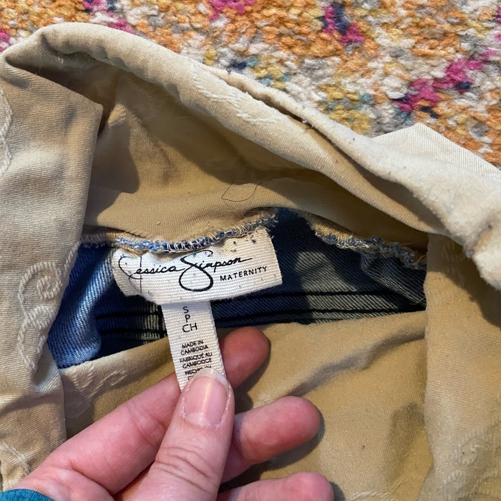 Jessica Simpson maternity. Lightly worn. Medium light wash with distressing. Sm